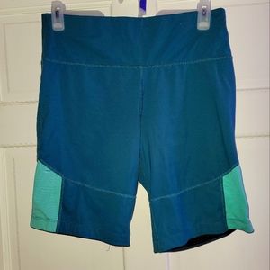 XL Xersion bike quick dry work out shorts